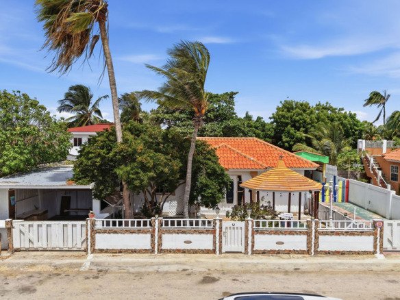 Caya Luna 40, San Barbola
